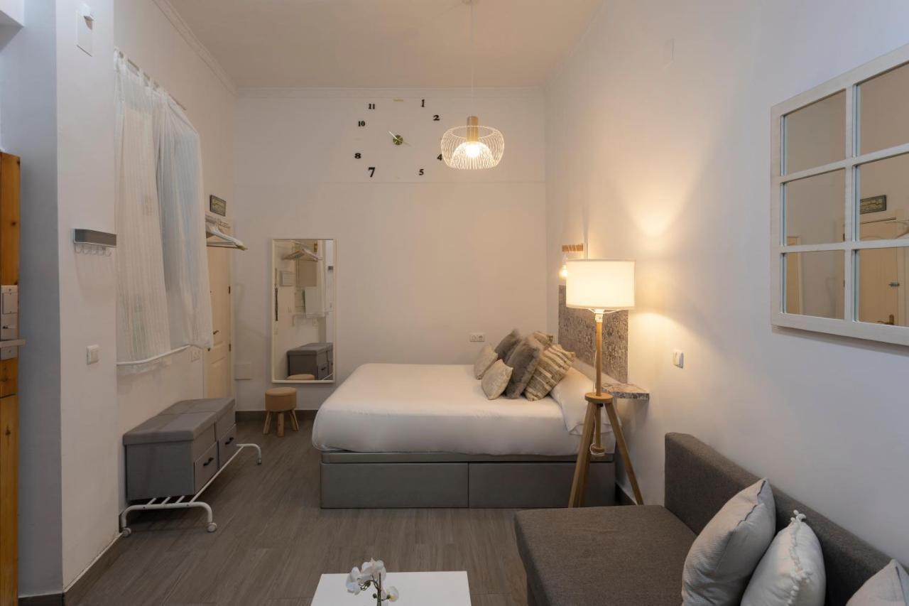 Santa Clara Urban Apartment II Sevilla Bagian luar foto