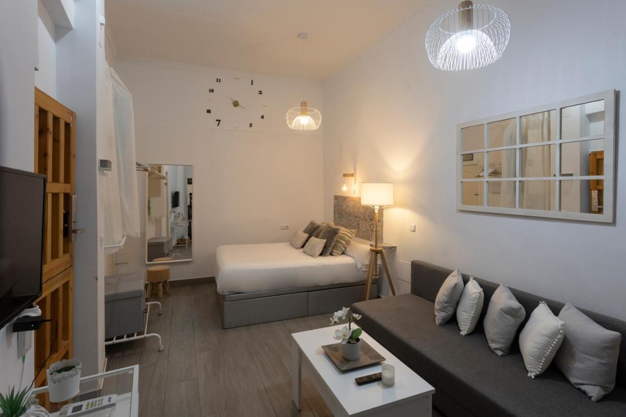 Santa Clara Urban Apartment II Sevilla Bagian luar foto